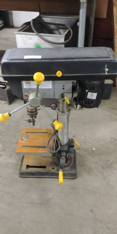 lot 23 image: Central Machinery 10 Drill Press