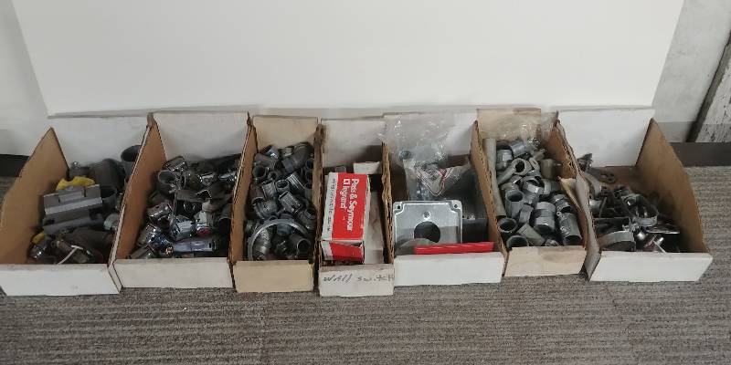 lot 39 image: Lot of Electrical Fittings