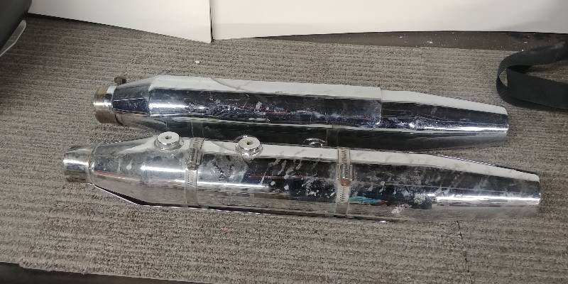 lot 50 image: Harley Davidson 65357-07 Exhaust Pipes