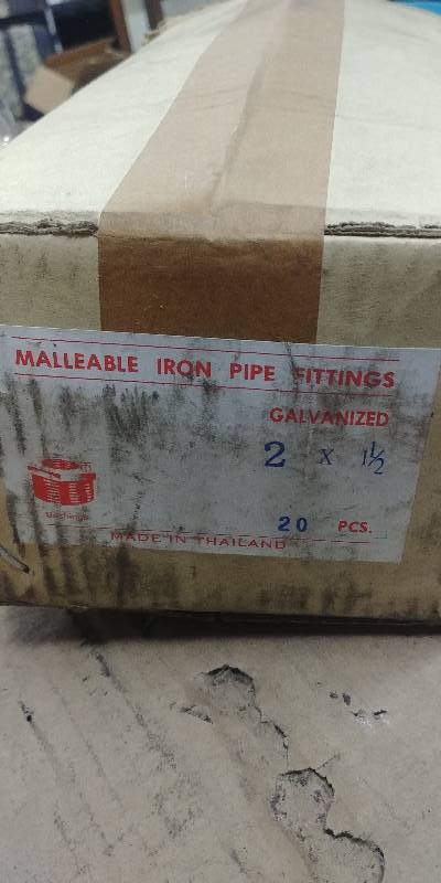 lot 92 image: Box of 20 Galvanized 2 x 1 12 Pipe Fittings