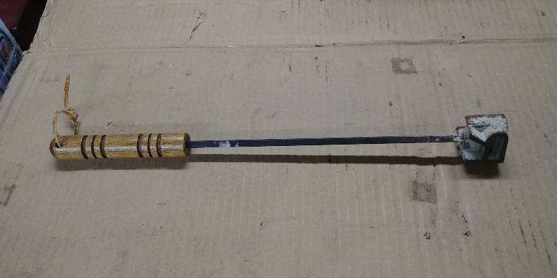lot 89 image: Branding Iron R W M