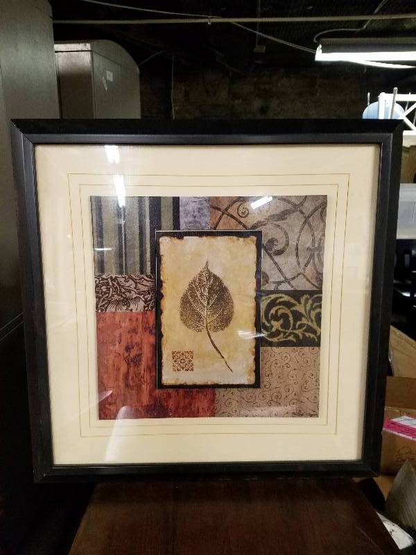 lot 6265 image: Wall Decor