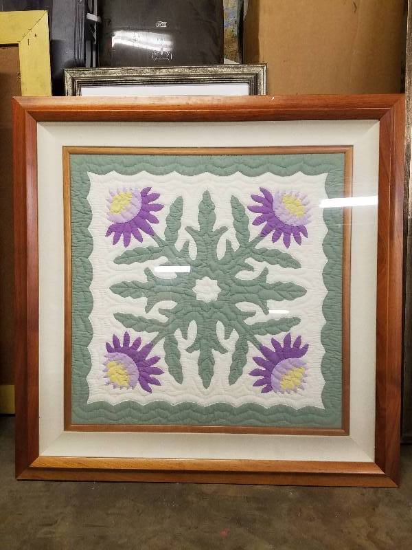 lot 3152 image: Wall Decor