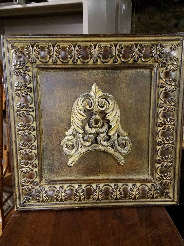 lot 3166 image: Wall Decor