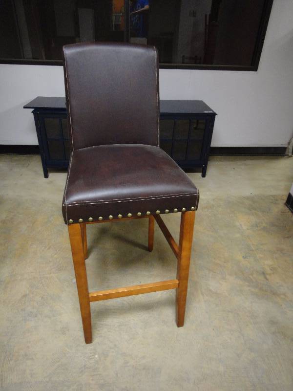 lot 1867 image: Mix n Match Bar Stool