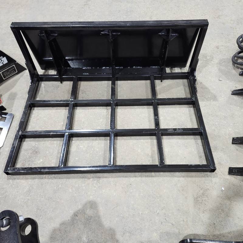 lot 8402 image: Unused ATTACH Skid Steer Land Leveler