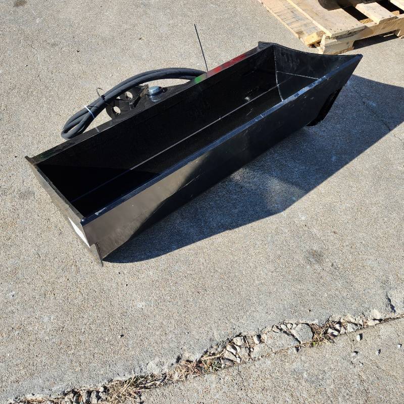 lot 8359 image: Unused CAPTOK 40inch Tilting Bucket For Excavator