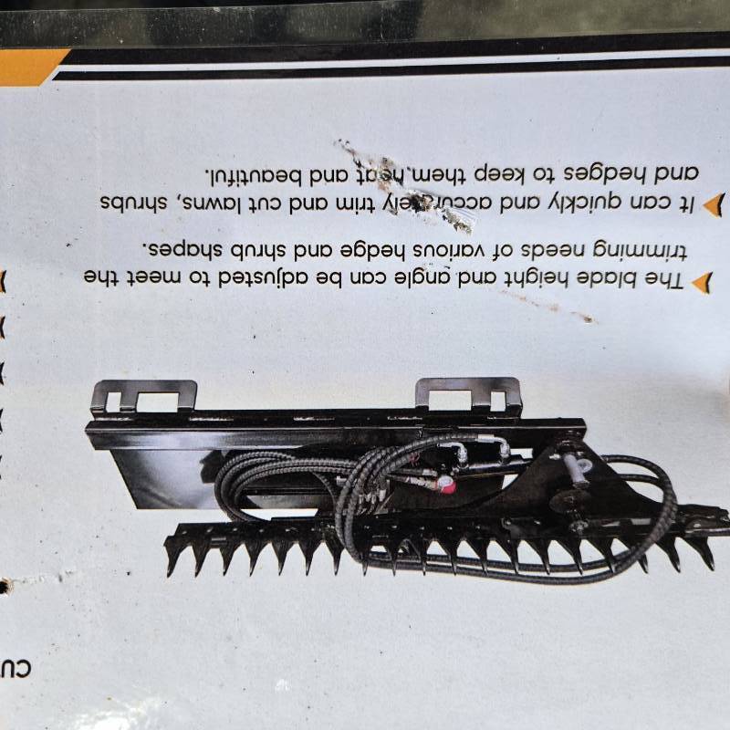 lot 8381 image: Unused GIYI Skid Hedge Trimmer