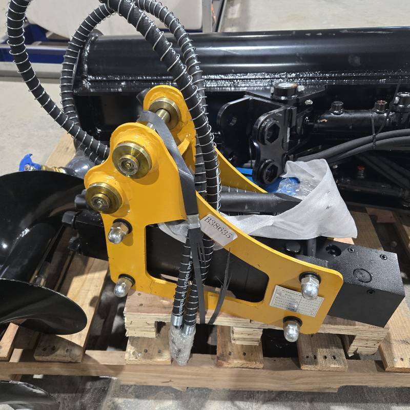 lot 8458 image: Unused CAPTOK Hydraulic Breaker  CK35