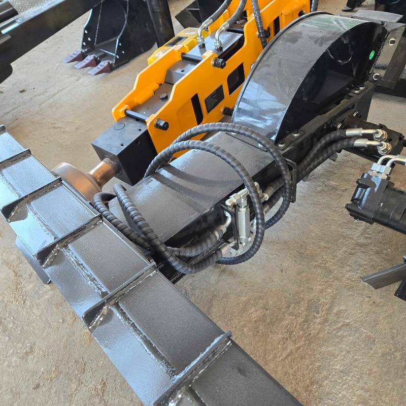 lot 8392 image: Unused ATTACH Skid Steer Stump Grinder  Model AT D-SZYMJ