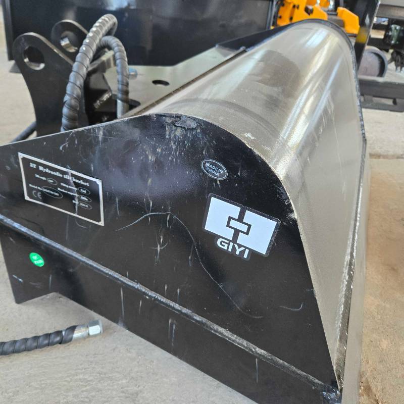 lot 8411 image: Unused Hydraulic Excavator Bucket- Excavator Attachments