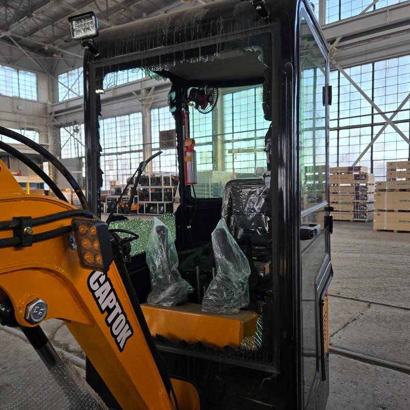lot 8444 image: Unused CAPTOK Mini Excavator  CK10C  Yellow  Damaged (See Photos for Details)