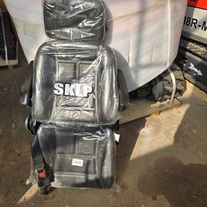 lot 8303 image: Luxury Equipment Seat