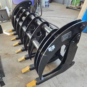 lot 8433 image: Unused Skid Steer Grapple  CK-CWG72