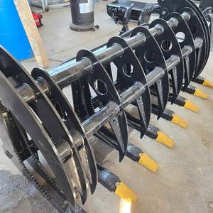 lot 8434 image: Unused Skid Steer Grapple  CK-CWG72
