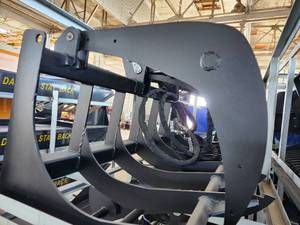 lot 665E image: Unused Suihe 72 Inch Hydraulic Fork Grapple