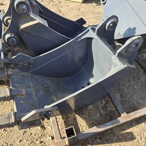 lot 39 image: Heavy Duty Excavator Bucket