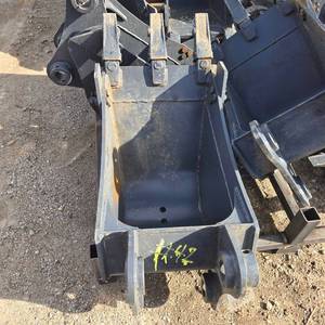 lot 42 image: Heavy Duty Excavator Bucket