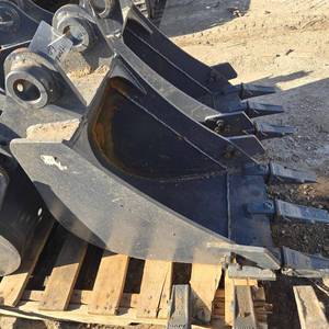 lot 53 image: Heavy Duty Excavator Bucket