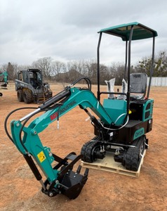 lot 20476 image: AGT QH12R Mini Excavator
