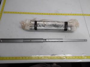 lot 30221 image: 5 Pair Side Mount Drawer Slides - 1-12 x 16-14 - Extends to 31 long