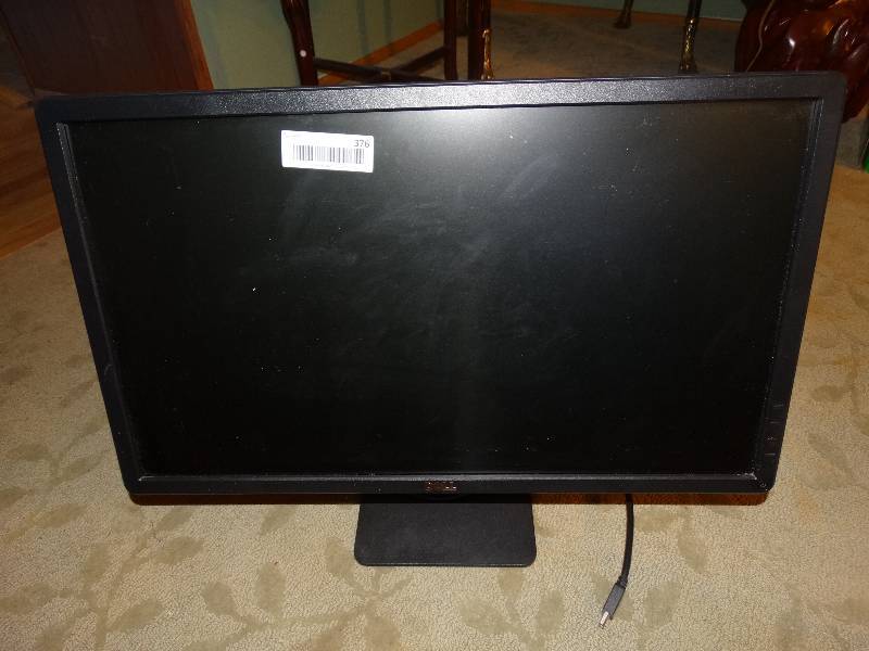 lot 376 image: Dell Computer Monitor wCords.