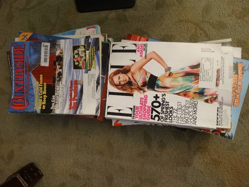 lot 381 image: Large Lot of Magazines.