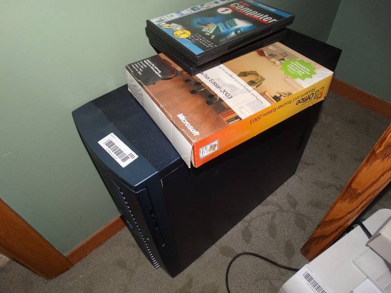 lot 393 image: Philips DVD Ram Tower, wComputer DVDs, & Microsoft Office - StudentTeacher Edition 2003.