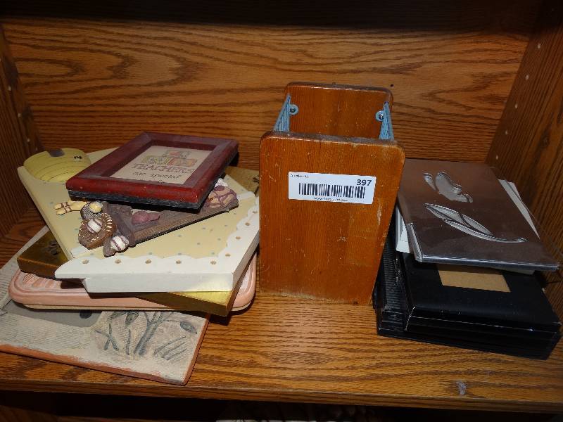 lot 397 image: Large Lot of Frames & Desk Caddy.