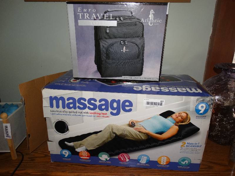 lot 401 image: Massage Mat & EuroTravel Tote.