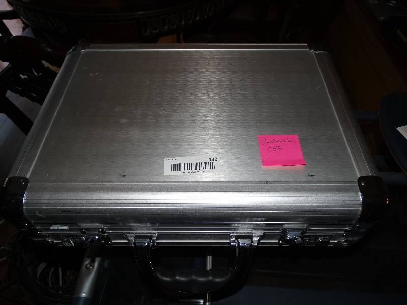lot 432 image: Metal Brief Case.