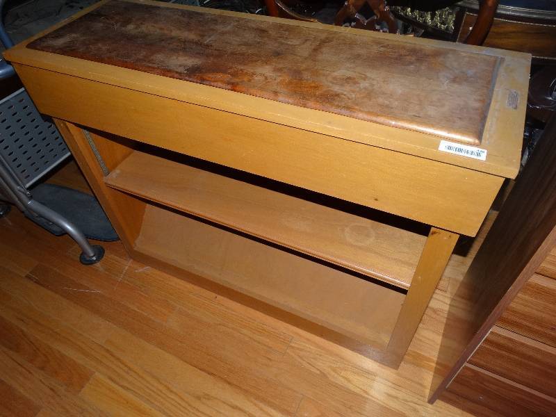 lot 438 image: Vintage Wood Shelf Unit wLift Off Top.