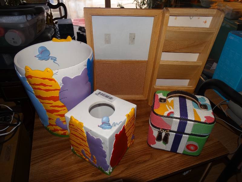 lot 439 image: Matching Tissue BoxTrash Can, Makeup Tote, Message Board.
