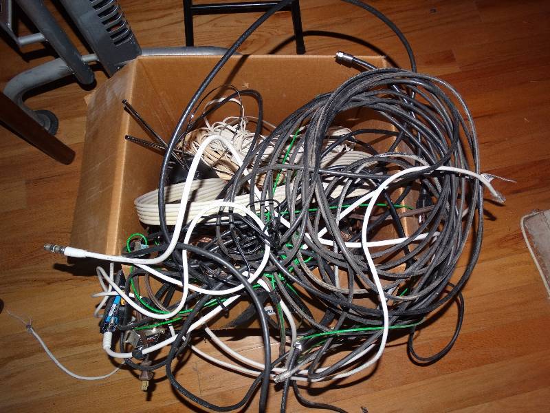 lot 455 image: Box of Audio, Cable, & PowerExtension Cords.