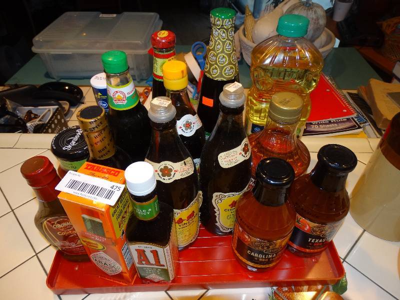 lot 475 image: Lot of Unopened Sauces, Vinegar, Syrup, Marinade, Oil, Dressing.