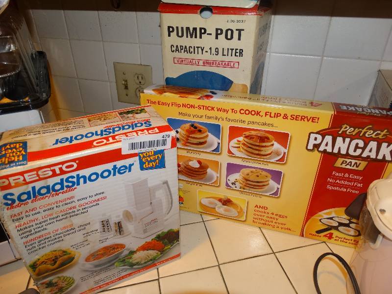 lot 479 image: Salad Shooter, Pancake Pan, & Pump Pot.