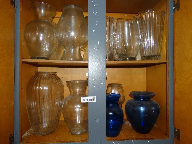 lot 486 image: Large Lot of Glass Vases in Cabinet.