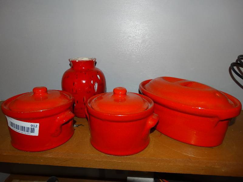 lot 912 image: Set of Red Ceramic Serveware & Vase.