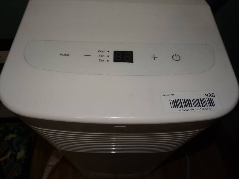 lot 936 image: Easy Home Portable Electric Air Conditioner.