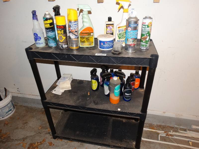 lot 988 image: Plastic Shelf Unit & All Contents.