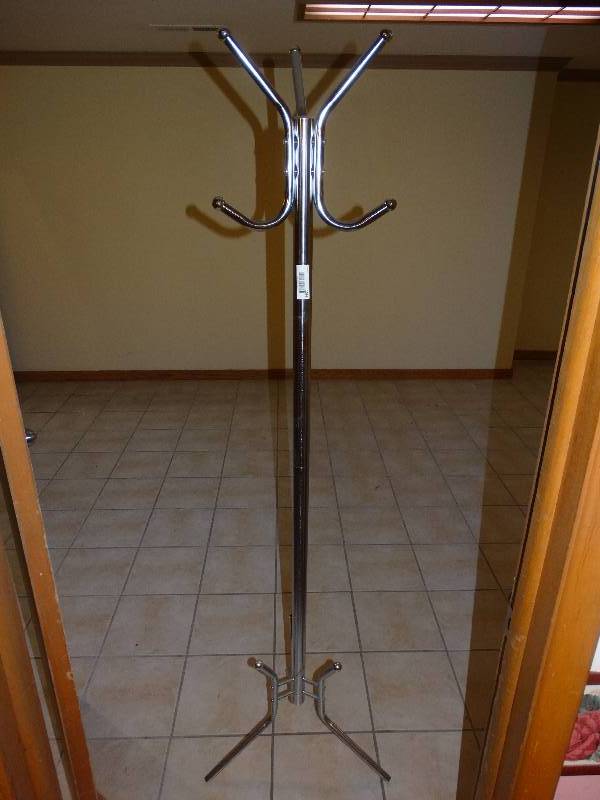 lot 1099 image: Chrome CoatHat Rack.