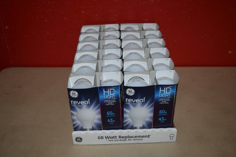 lot 36 image: 48 GE Reveal HD Light Bulbs