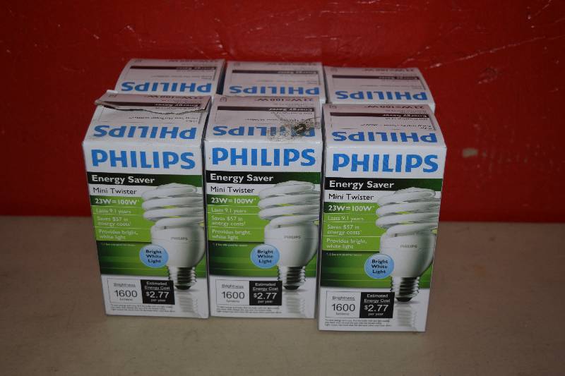 lot 81 image: 6 Philips Mini Twister CFL Bulbs