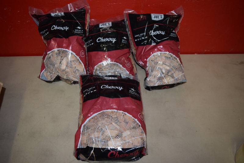 lot 150 image: 4 Bags Oklahoma Joes Wood Chips