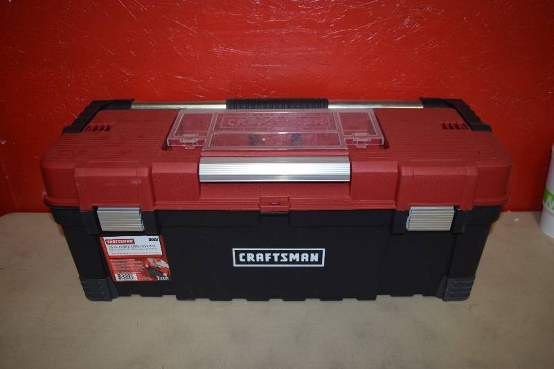 lot 330 image: Craftsman 26 Power Latch Toolbox