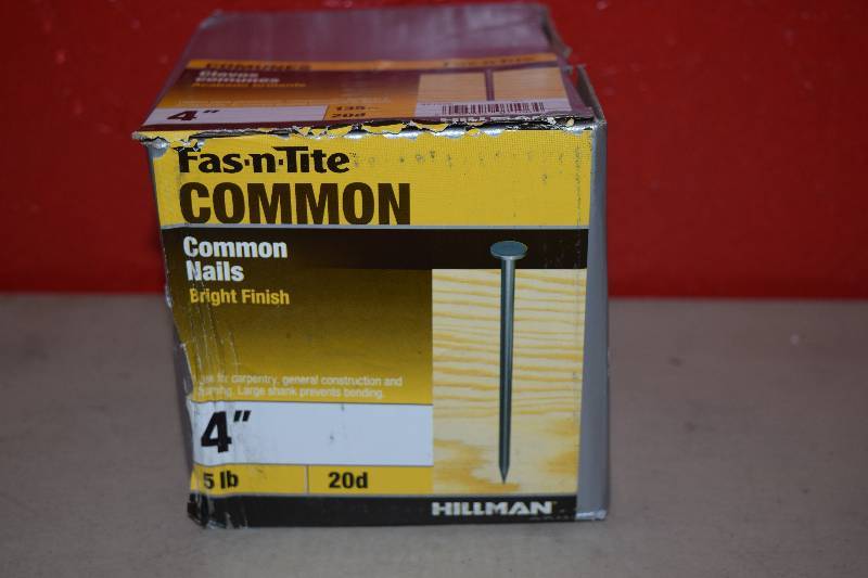 lot 318 image: 5 Pound Box Fas-N-Tite Common Nails