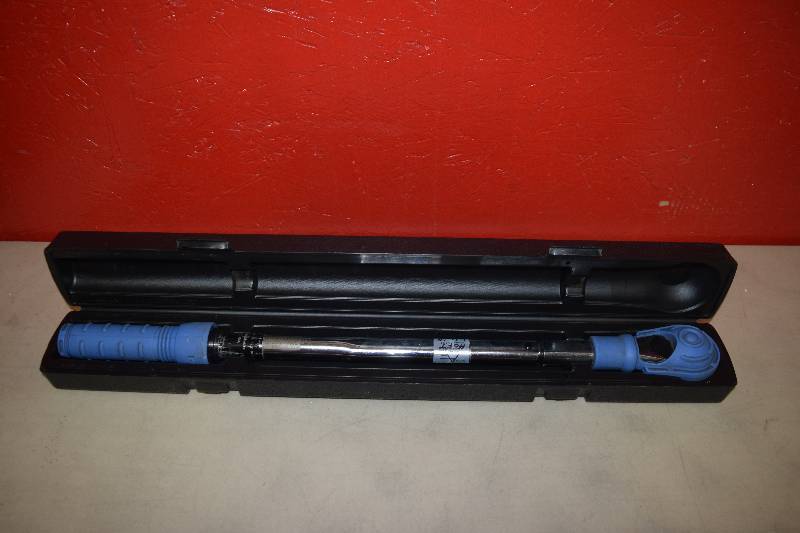 lot 341 image: Central Tools Torque Wrench