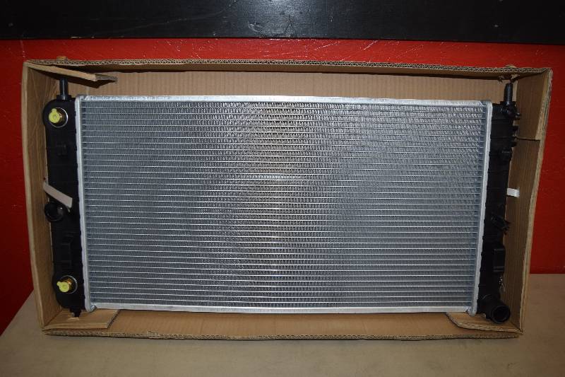 lot 372 image: Radiator