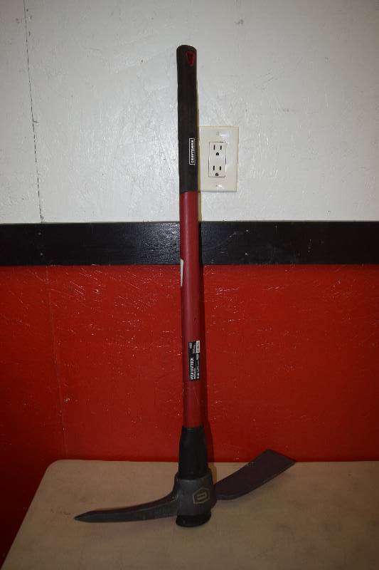 lot 377 image: Craftsman Pick Mattock