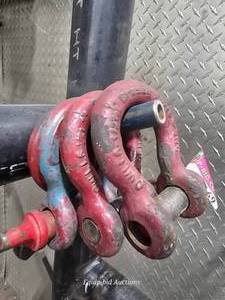 lot 48669 image: Crosby Industrial Grade Shackles Lot